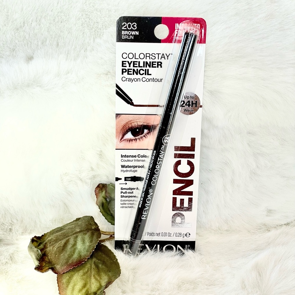 New with tags REVLON COLORSTAY EYELINER PENCIL WATERPROOF. Last Up to 24 hrs!
